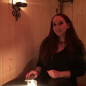 Meet your Posher, Chloe